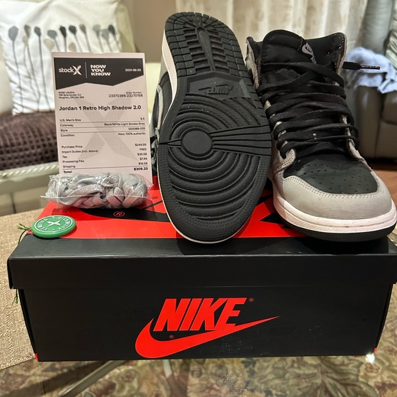 Nike Other - Nike Air Jordan 1 High - shadow 2.0